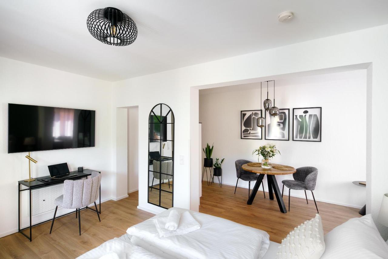 Staytona - Parkpl. - Balkon - Wlan - Netflix - Wfh Taunusstein Luaran gambar