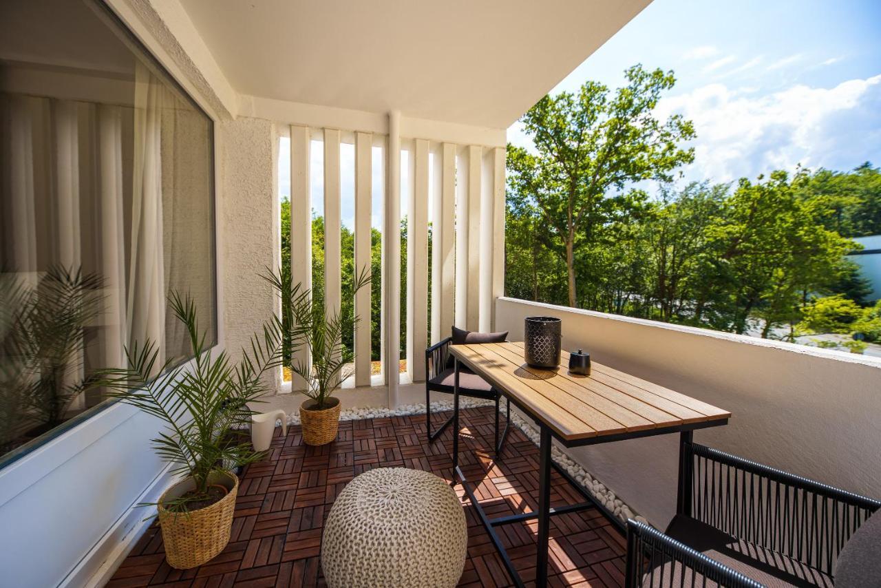 Staytona - Parkpl. - Balkon - Wlan - Netflix - Wfh Taunusstein Luaran gambar