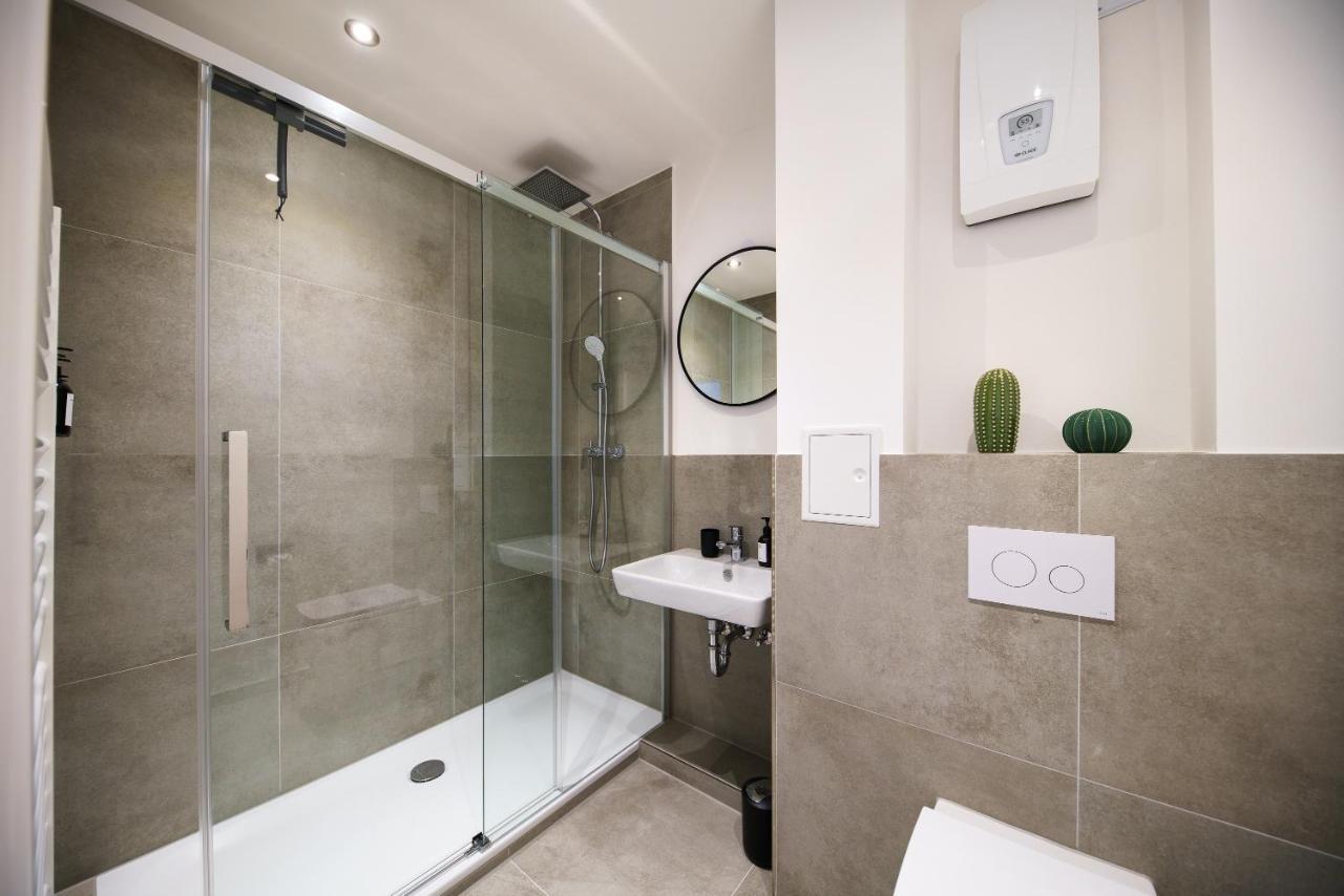Staytona - Parkpl. - Balkon - Wlan - Netflix - Wfh Taunusstein Luaran gambar